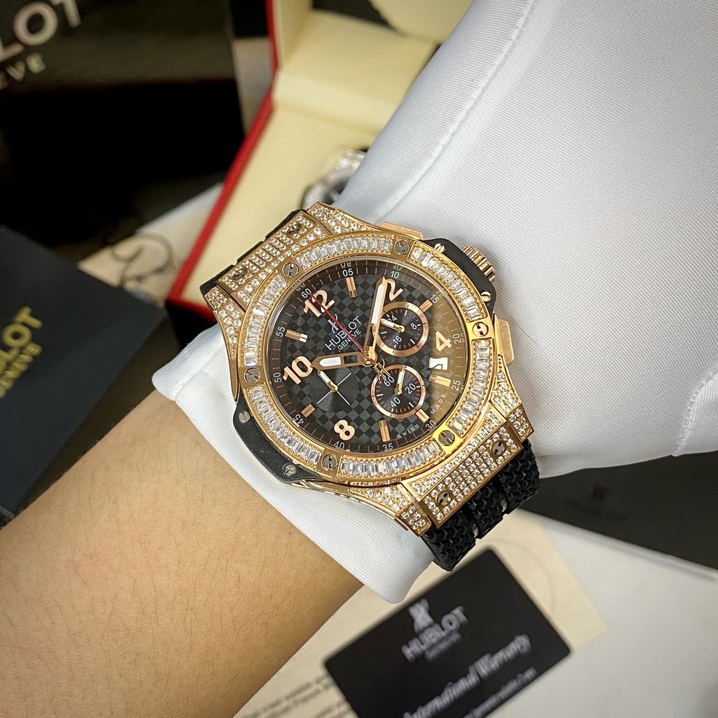 Đồng hồ nam Hublot mặt tròn size 42 đính đá cao cấp dây cao su chống nước DH605    shop106 | BigBuy360 - bigbuy360.vn
