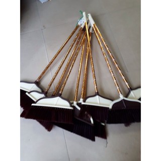 Sỉ 2 chổi quét nhà