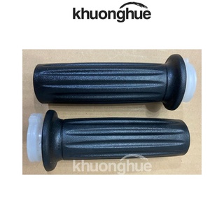 Bao tay phải Atila Elizebeth