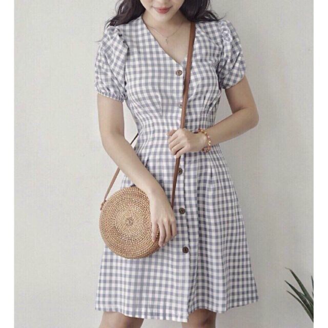 Đầm caro xam hoang trân