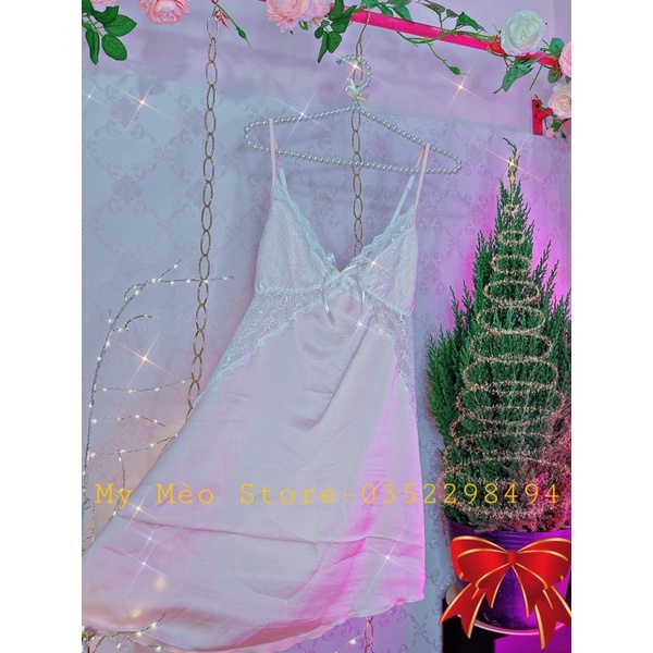 Đầm lụa hồng phối ren