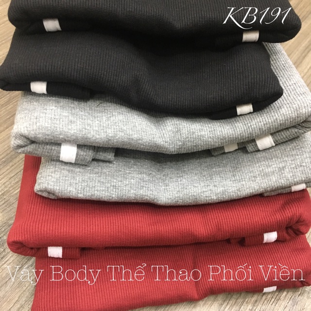 Váy Body Thể Thao Phối Viền Xẻ Đùi - 3 Màu Cá Tính VN04