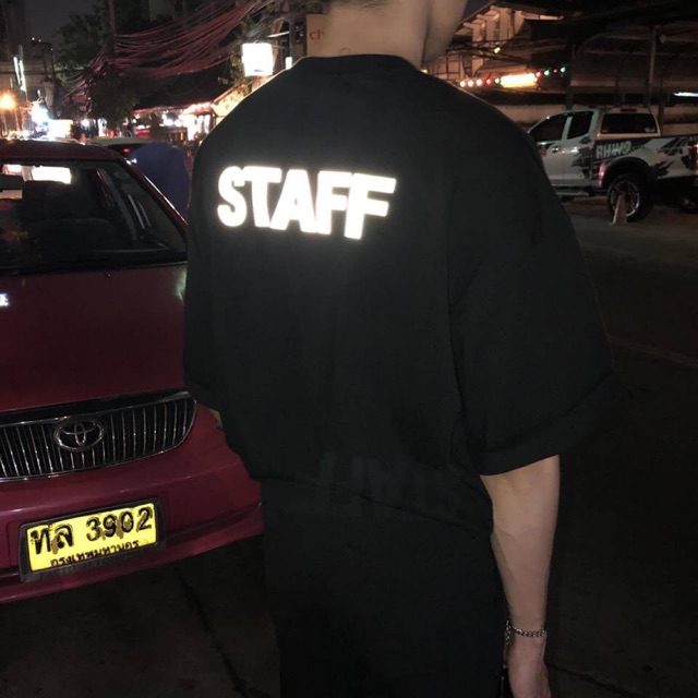 Áo thun in STAFF phản quang