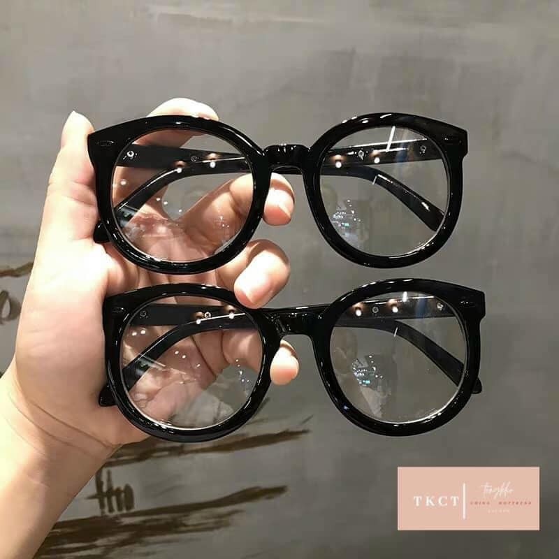 Kính thời trang mắt trắng gọng đen | BigBuy360 - bigbuy360.vn