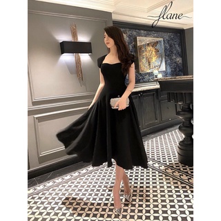 Đầm xoè đen cúp ngực