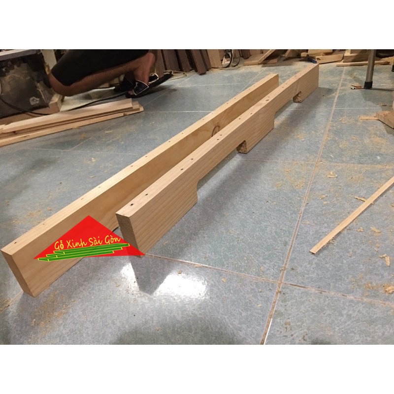 Đố khuyết gỗ thông dùng để đóng chân giường pallet dài 1m1, cao 9cm, dày 3cm đã bào láng đẹp