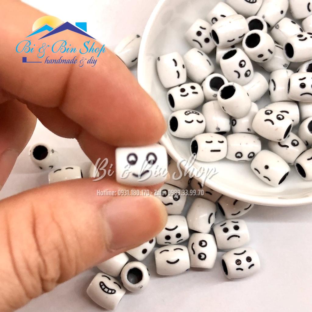 35 Cái Charm Hạt Nhựa Lu In Hình Khuôn Mặt Nhiều Sắc Thái Làm Vòng Đeo Tay Trang Sức Handmade