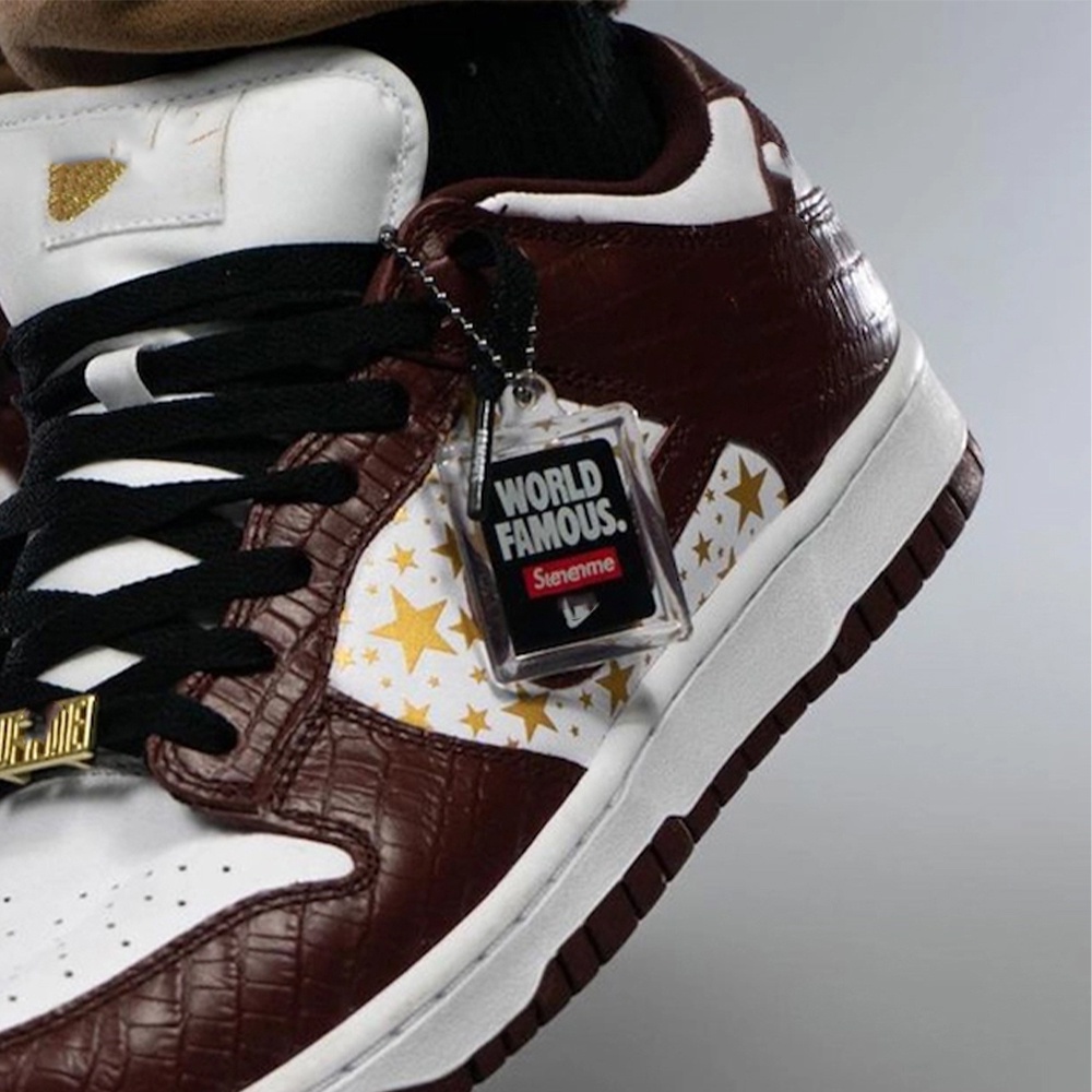 Phụ kiện Tag treo giày SUPR3M3 x N!ke SB Dunk Low