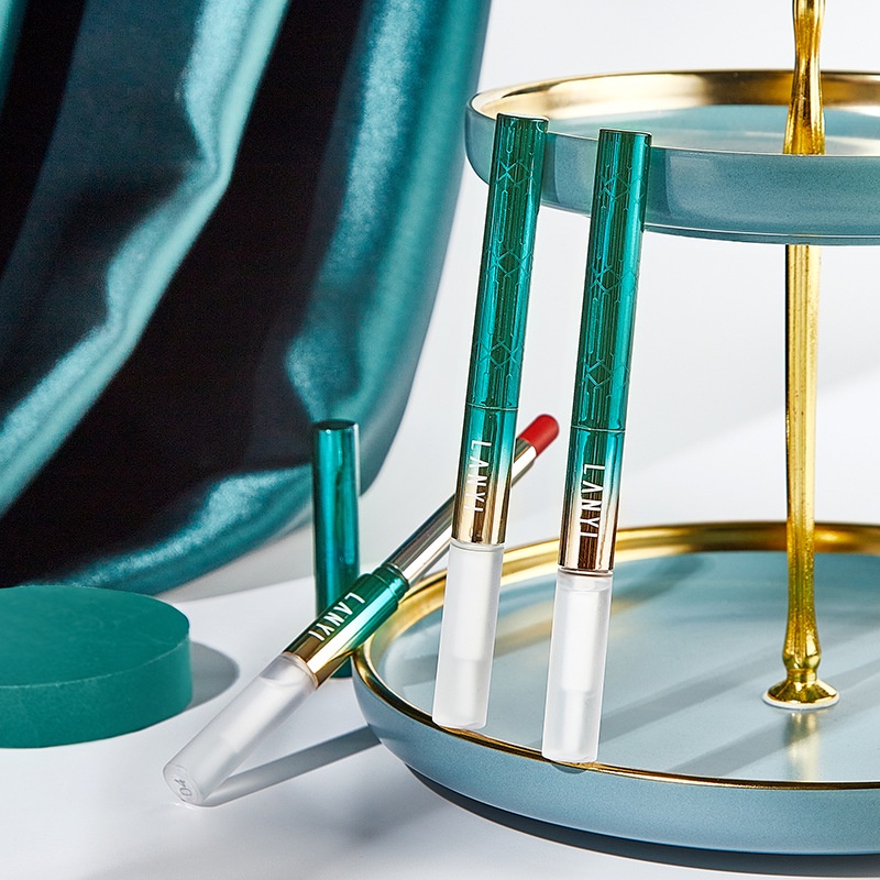 Lan Yi Son Môi Khóa Ấn Tượng Màu Trà Sữa Nâu Không Phai Và Không Dính Cốc Chống Thấm Nước Lâu Trôi