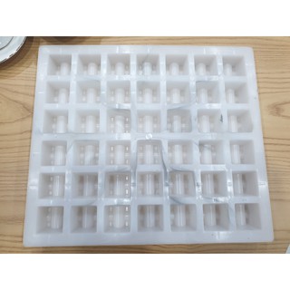 Khuôn đúc con kê bê tông S20/25 (42 viên/khuôn)