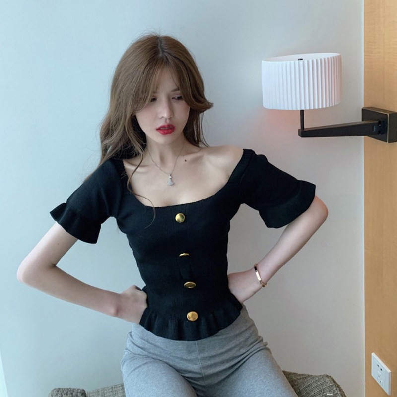 Áo dệt kim phối nút thiết kế quyến rũ cho phái nữ