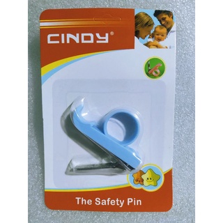 Bấm móng tay CINDY cho bé