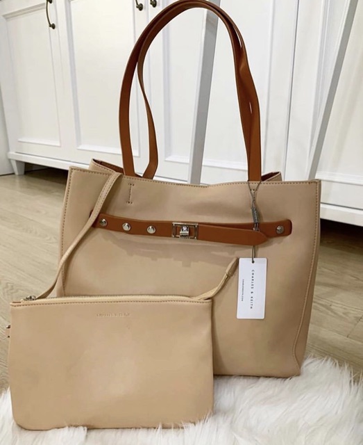 Túi Tote Charles And Keith Thời Trang Sang Trọng