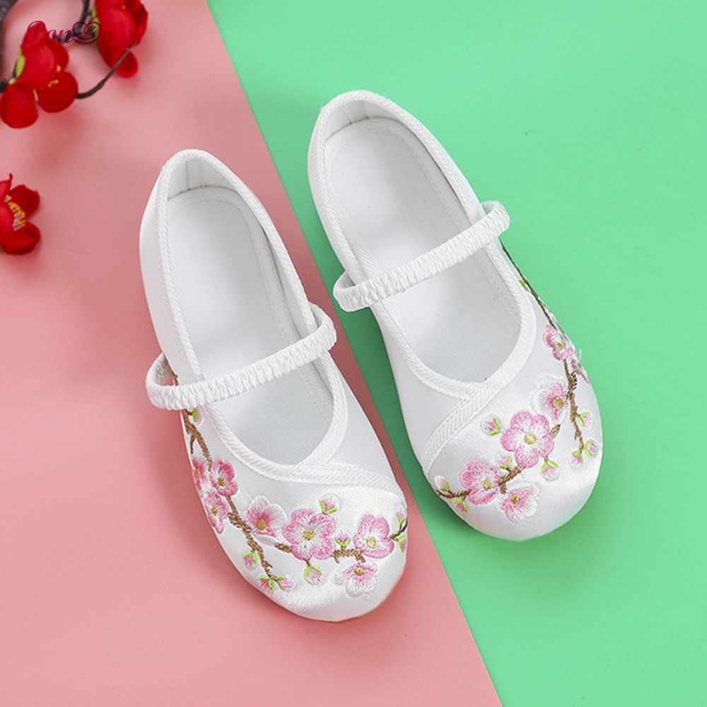 Giày búp bê đế bằng thêu hoa mận phong cách Trung Hoa cổ điển size 25-36 cho bé gái