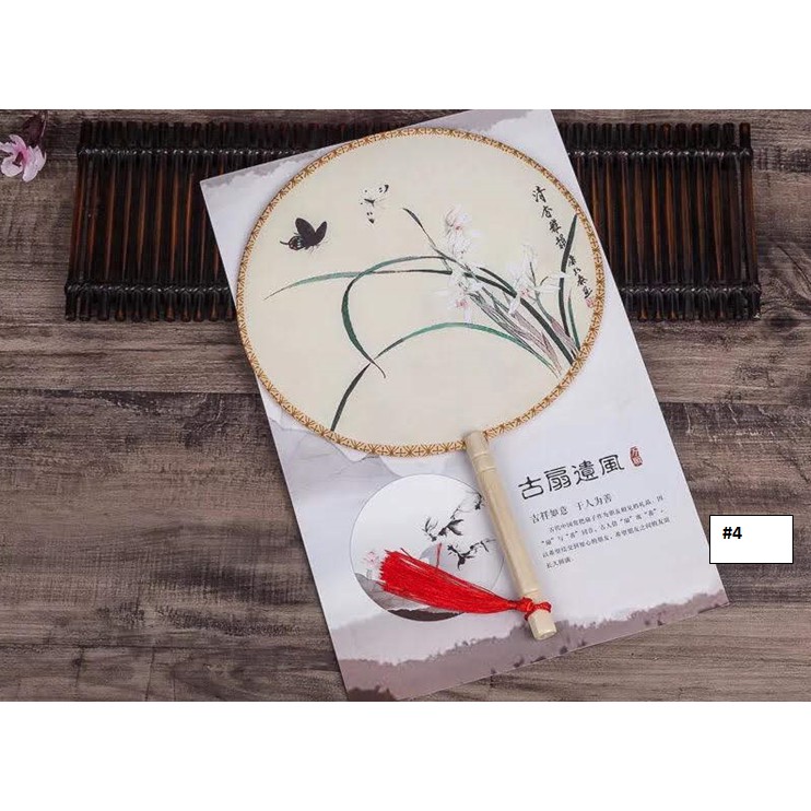 Quạt cổ trang hàng đẹp -1 Có sẵn