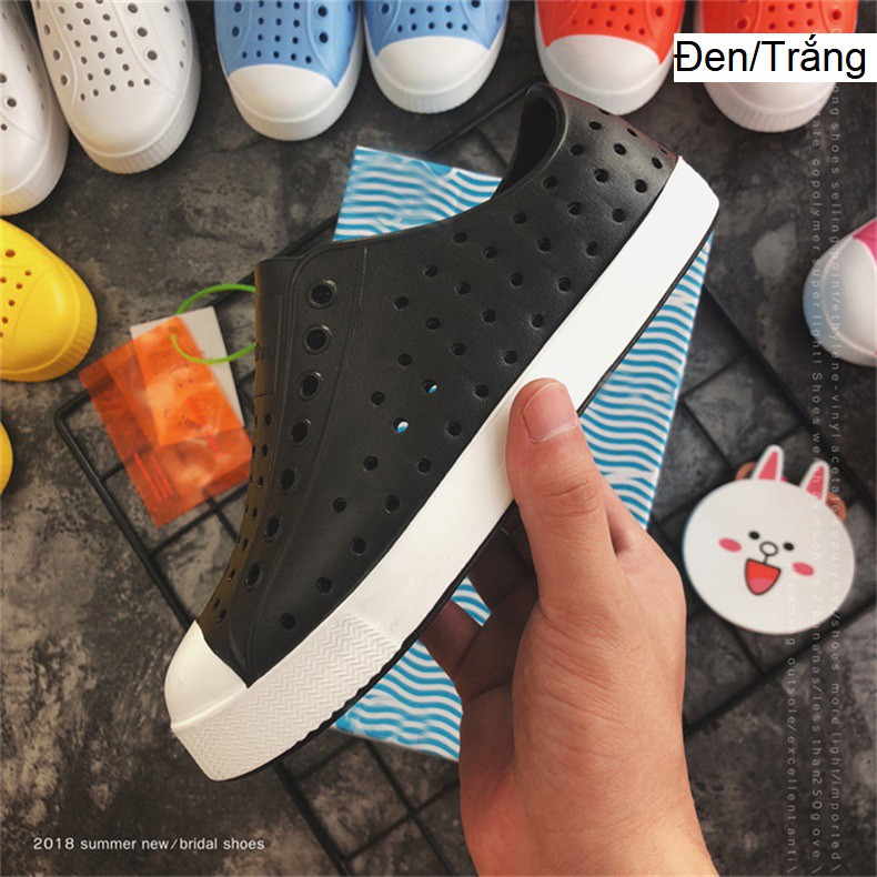 [Tặng 04 stickers] Giày nhựa trẻ em - chất liệu nhựa E.V.A mềm, siêu nhẹ, không thấm nước, nhiều màu để lựa chọn