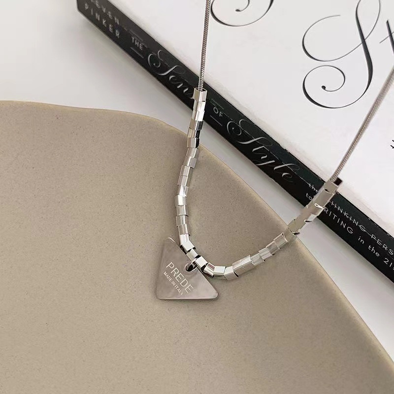 Dây Chuyền Đeo Cổ 19A1330In Thời Trang Cá Tính