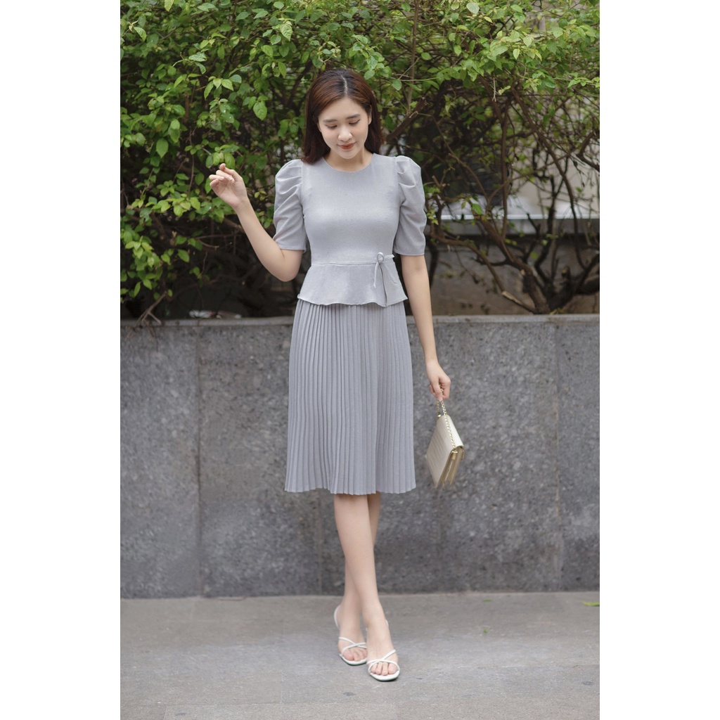Váy dập ly dáng peplum hai lớp màu ghi cao cấp sang trọng thương hiệu Mozlla mã MLV 012PG