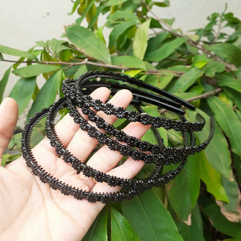 Bờm cài hoa mai nhí màu đen bản nhỏ