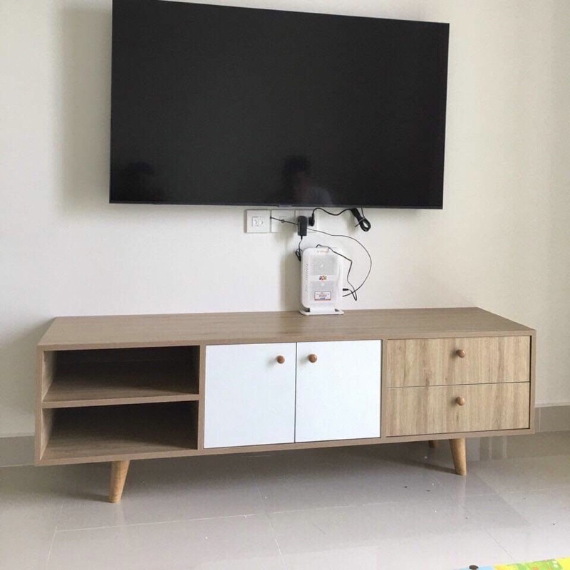kệ tivi phòng khách hiện đại giá rẻ chất gỗ MĐF chống ẩm bốn chân kệ chịu lực cao cấp Trường Mai Sài Gòn