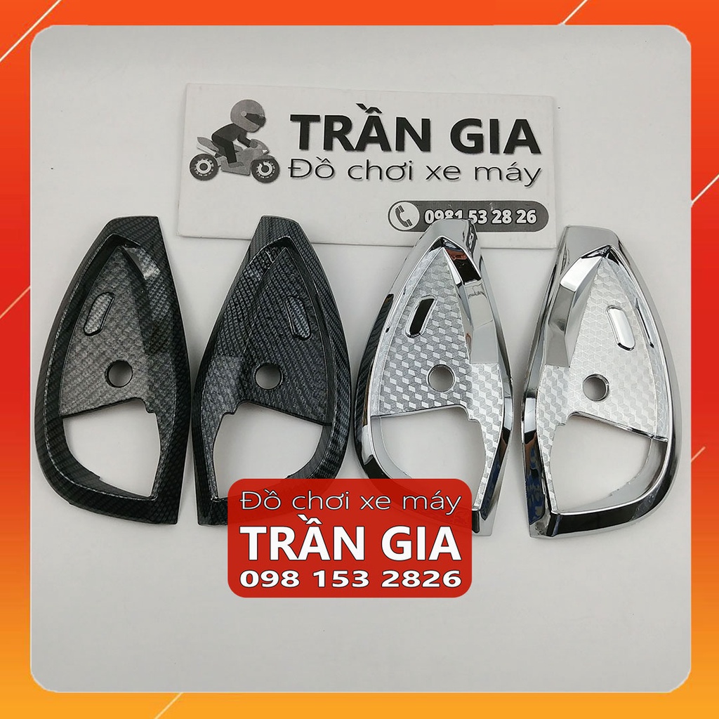 Ốp gác chân sau lớn xe SH Mode năm 2020-2021-2022 xi inox cacbon carbon Sh Mo nữ - phụ kiện trang trí xe Honda