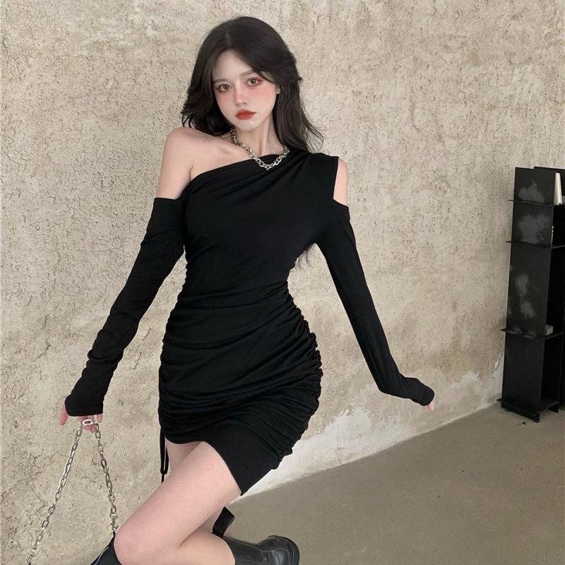 Đầm body tay dài thiết kế khoét vai màu sắc thanh lịch