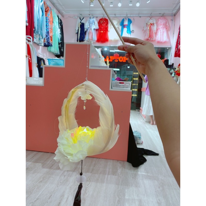 Đèn lồng cầm tay có đèn