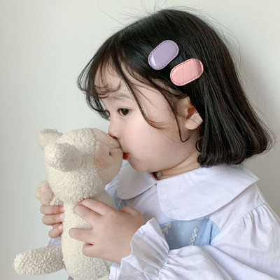 Kẹp tóc mái màu sắc ngọt ngào xinh xắn cho bé gái
