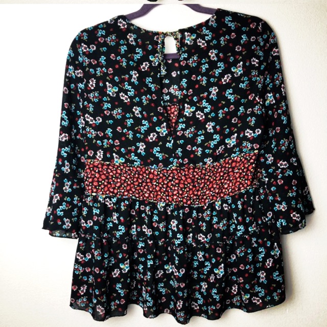 Zara blouse hoa nhí