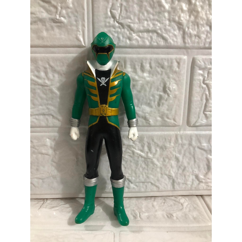 Mô hình siêu nhân bandai