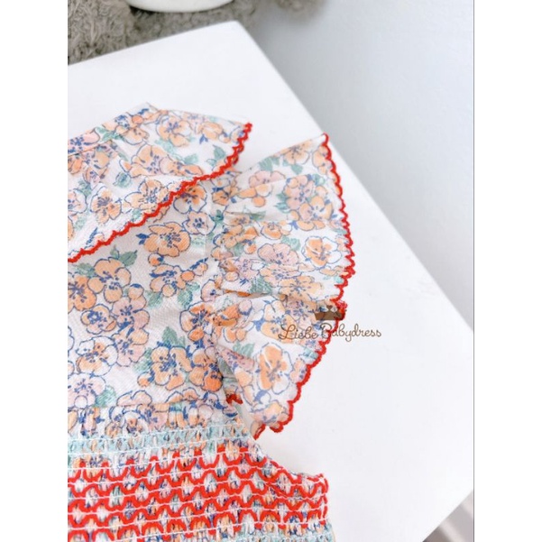Đầm hoa nhí cổ sen smock