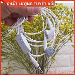 Tai nghe dòng J – Chân 3.5 âm trầm cực tốt, cho sắc thái ấm đầy đủ và trọn vẹn nhất.