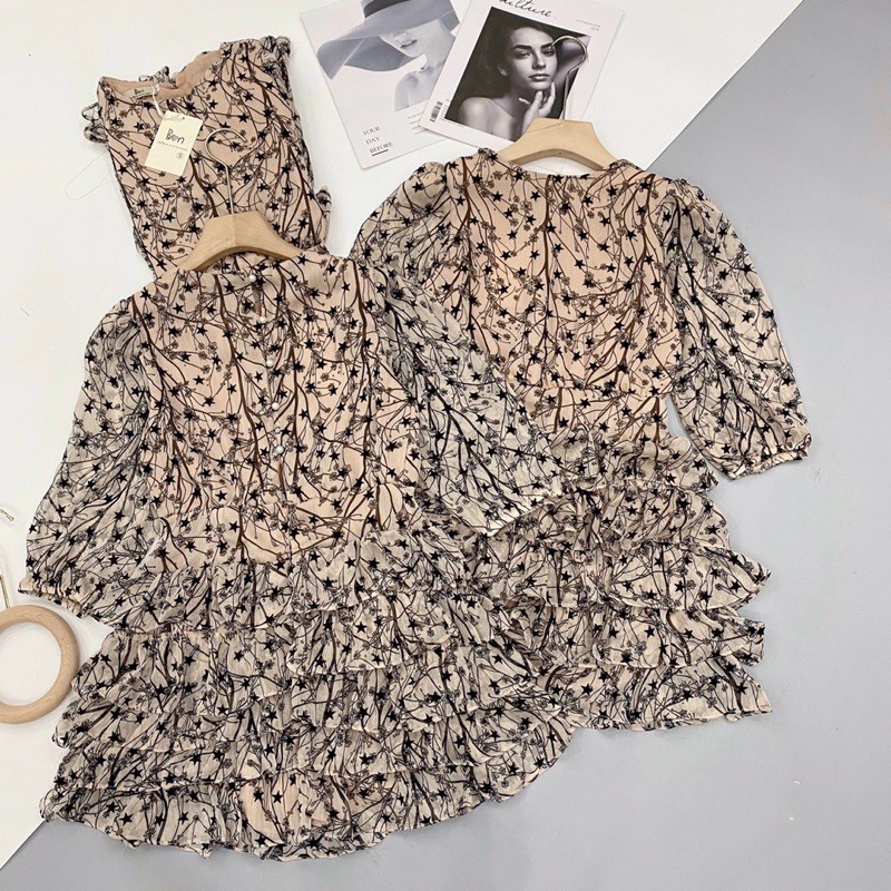 V726 Đầm Hoa Nhí Cổ Lọ Thanh Lịch , Chân Váy Xếp Bèo Sang Trọng, Vải Voan 2 Lớp Xịn Xò | BigBuy360 - bigbuy360.vn