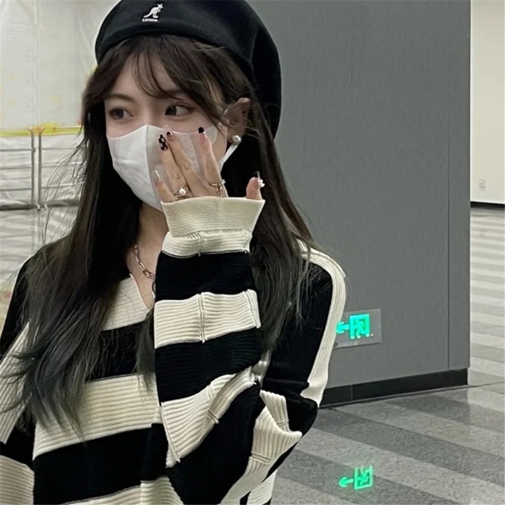 Set 24 Móng Tay Giả Trang Trí Họa Tiết Caro Có Thể Tháo Rời Tiện Dụng