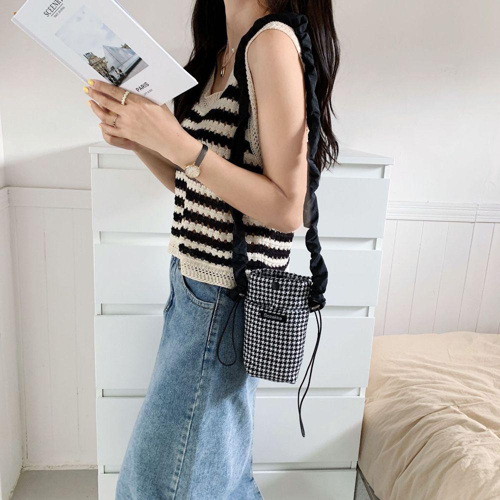 Túi Đeo Chéo Đựng Điện Thoại Tai Nghe Thời Trang Cho Nữ