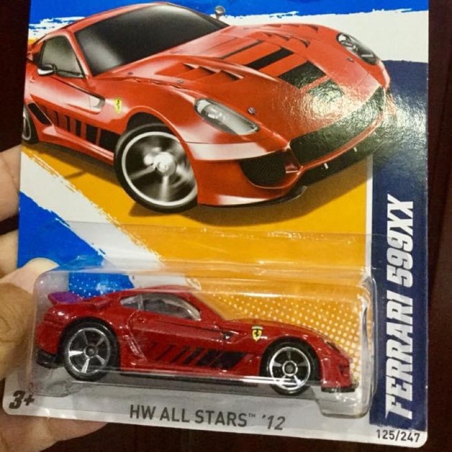 Xe Hot Wheels Ferrari 599XX