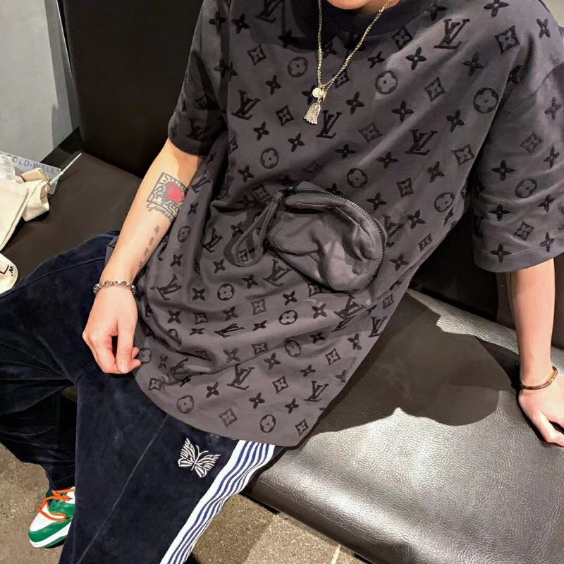 Áo phông LV logo 3D mẫu siêu hot 2021