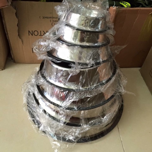 Bát inox đế cao su