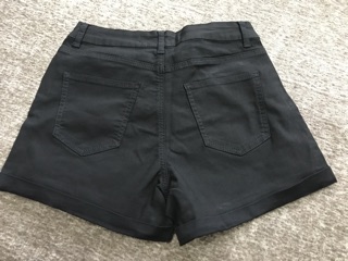 Quần short jean đen lai săn
