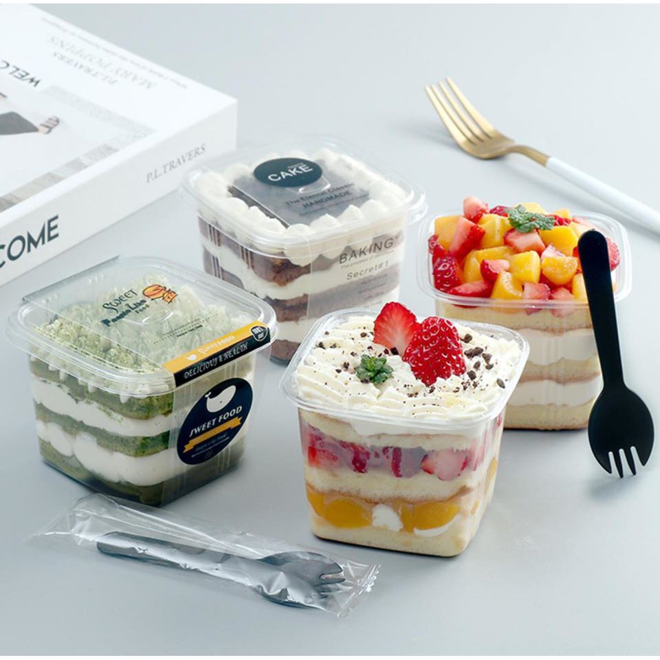 Set 50 Hộp nhựa Mousse Vuông B10-8