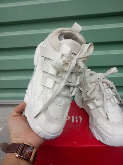 [Mã FAGREEN245 giảm 10% tối đa 30k đơn từ 99k] Giầy nữ siêu cá tính, dây to phong cách hàn 2020 mã T24 | BigBuy360 - bigbuy360.vn