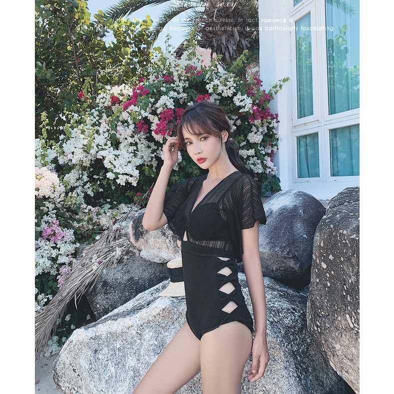Có sẵn bộ bơi từ 40- 60kg ,bikini liền một mảnh khoét eo phối ren đen đi biển siêu hot