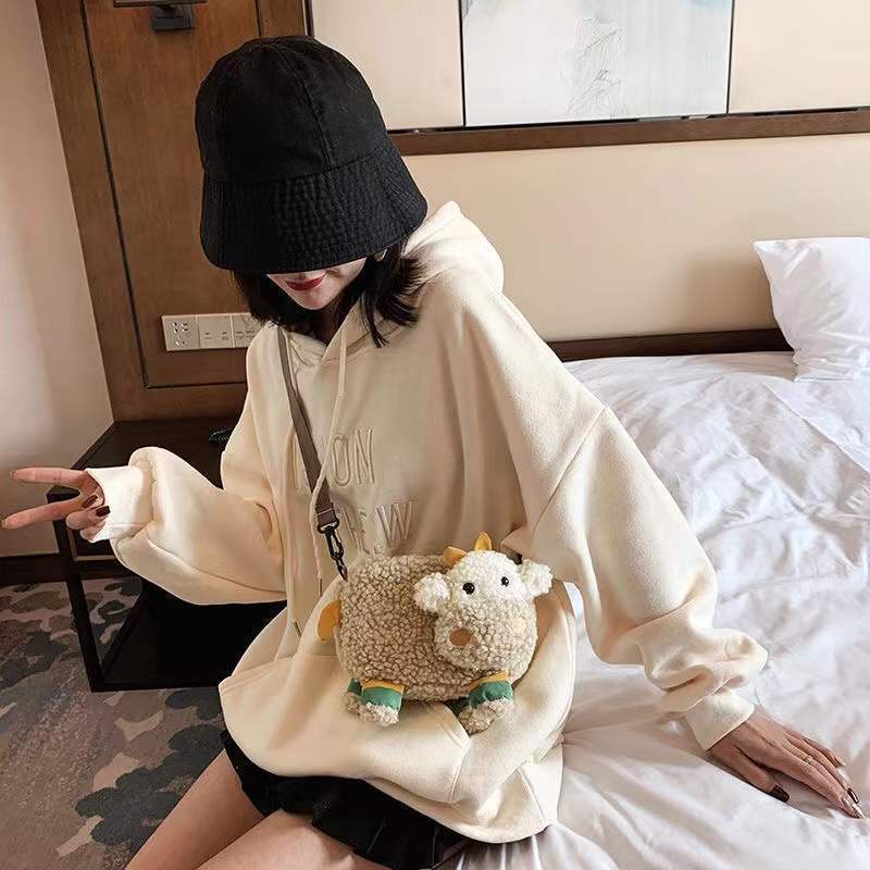 Túi Đeo Chéo Phủ Lông Cừu Họa Tiết Hoạt Hình Thời Trang Hàn Quốc 2020 Cho Nữ