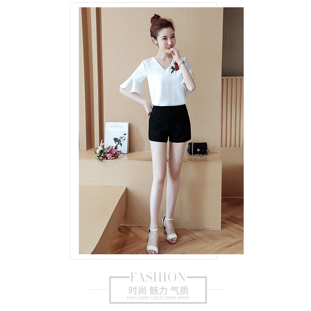 ÁO CỔ V GẮN HOA THÊU-AO21