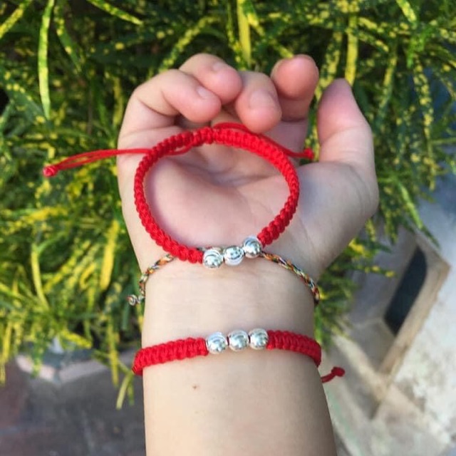 Vòng tay chỉ đỏ combo 2 cái