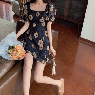 Váy ren dáng chữ A