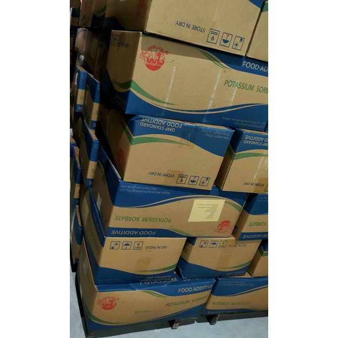 Kali sorbate (Potasium sorbate) ức chế nấm mốc và nấm men trong pho-mát, kem chua, bánh mì, bánh ngọt, bánh có nhân...