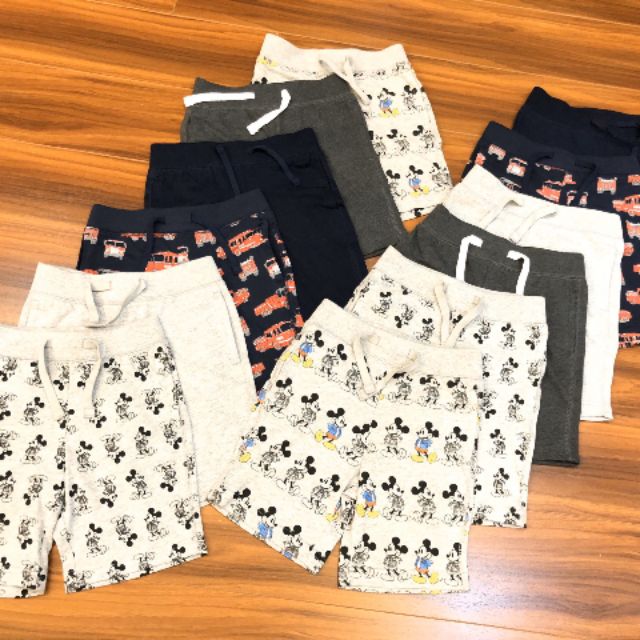 QUẦN BÉ TRAI BABY GAP + MŨ MICKEY