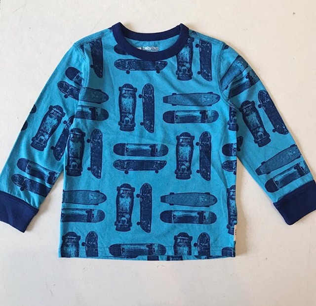 🔥 HÀNG CÓ SẴN 🔥  Áo phông dài tay bé trai baby Gap, trời này mặc quá hợp luôn ạ 👌🏻  Size : 12m - 5T  Giá :100k