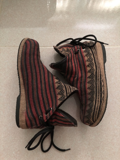 THANH LÝ GIÀY THỔ CẨM THÁI LAN